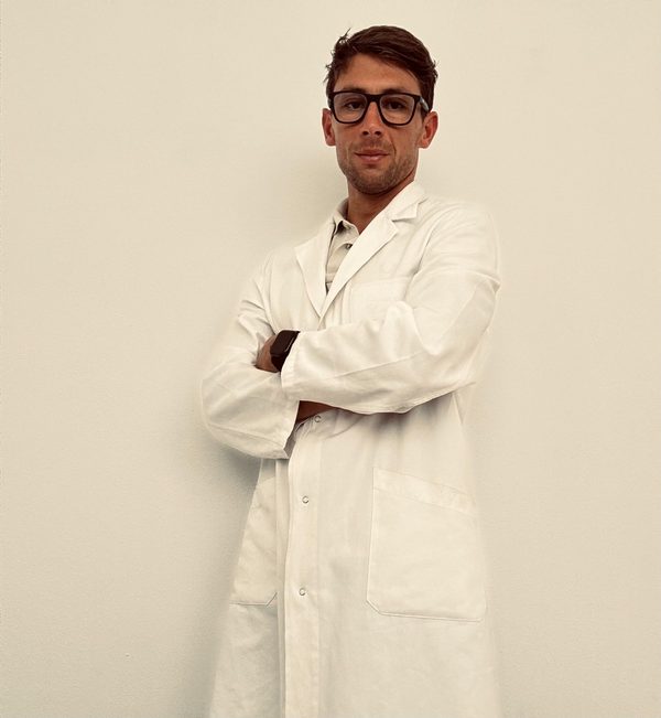 Dott. Luca Schiasselloni — Medico ozonoterapia Rapallo